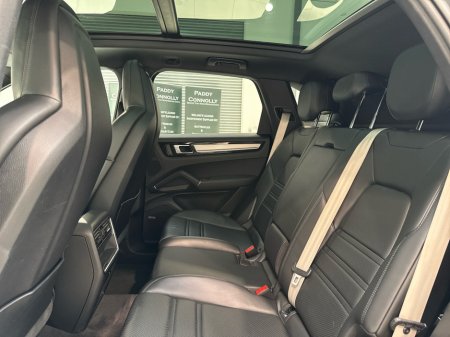 2022 Porsche Cayenne - photo 23