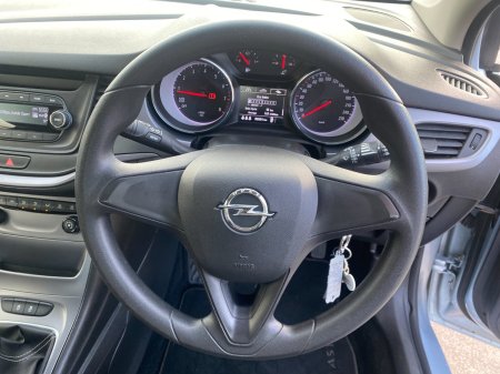 2018 Opel Astra - photo 10