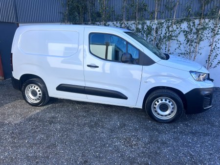 2024 Peugeot Partner - photo 3