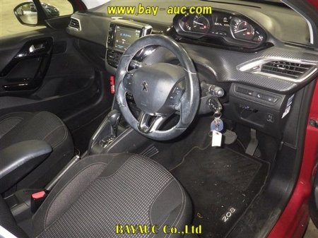 2018 Peugeot 208 - photo 5