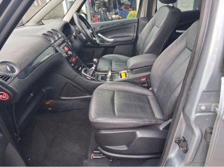 2012 Ford Galaxy - photo 2
