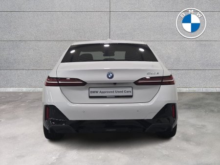 2025 BMW 5-Series - photo 15
