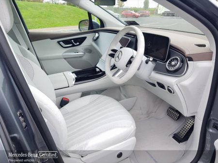 2025 Mercedes-Benz EQE - photo 9