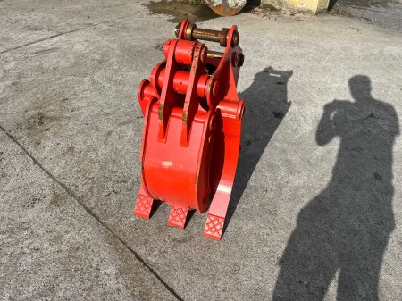 0 HITACHI 