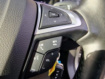 2015 Ford Mondeo - photo 19