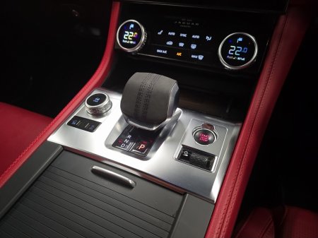 2021 Jaguar F-Pace - photo 13