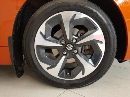 2024 Suzuki Swift - photo 9