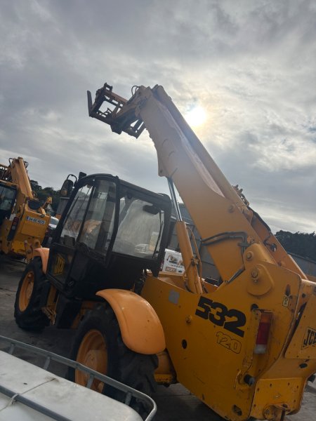 0 JCB  - photo 3