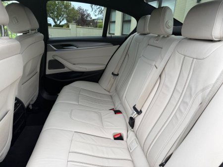 2017 BMW 5-Series - photo 17