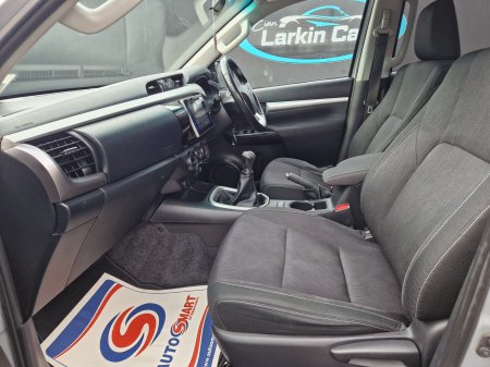 2017 Toyota Hilux - photo 11