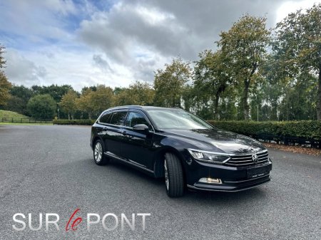 2018 Volkswagen Passat - photo 2