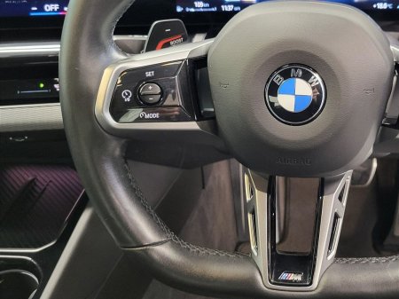 2024 BMW 5-Series - photo 17