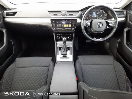 2021 Skoda Superb - photo 2