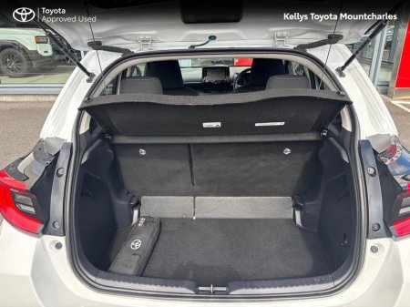 2022 Toyota Yaris - photo 11