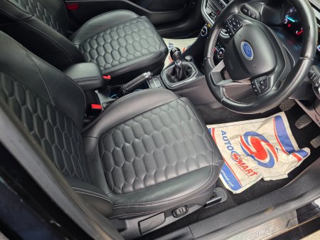 2020 Ford Fiesta - photo 14