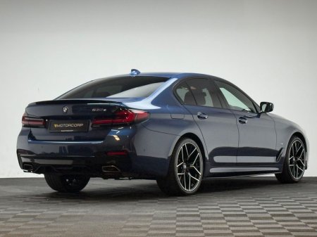 2021 BMW 5-Series - photo 7