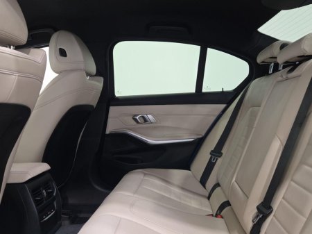 2022 BMW 3-Series - photo 11