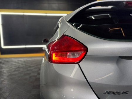 2017 Ford Focus - photo 12