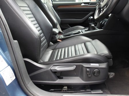 2017 Volkswagen Passat - photo 21