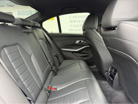 2022 BMW 3-Series - photo 17