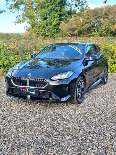 2025 BMW 1-Series - photo 7