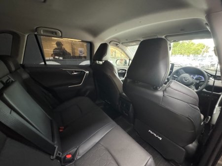 2025 Toyota RAV4 - photo 18