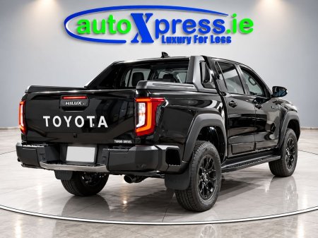 2026 Toyota Hilux - photo 2