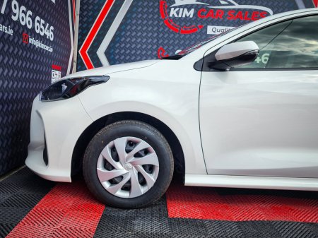 2023 Toyota Yaris - photo 9