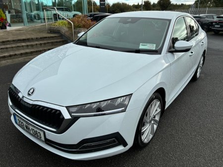 2023 Skoda Octavia - photo 2