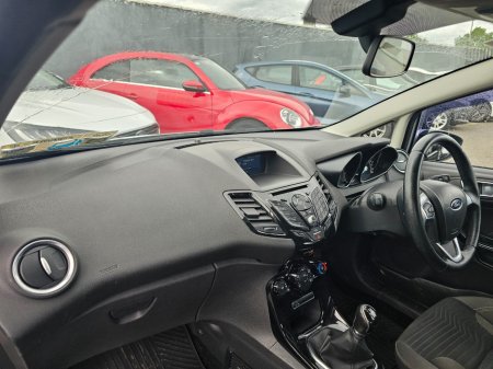 2016 Ford Fiesta - photo 10