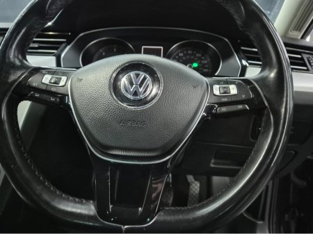 2019 Volkswagen Passat - photo 7