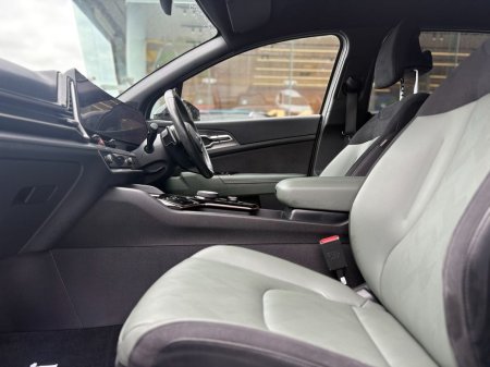 2024 Kia Sportage - photo 2