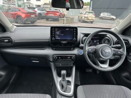 2024 Toyota Yaris - photo 8