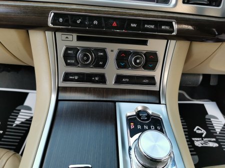 2011 Jaguar XF - photo 27