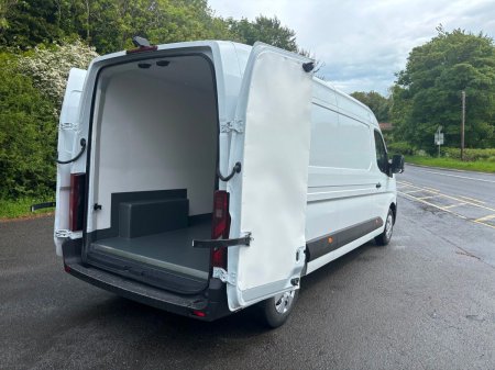 2026 Nissan Interstar - photo 11