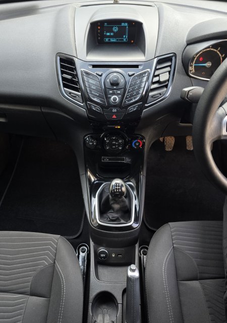 2014 Ford Fiesta - photo 12