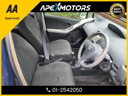 2010 Toyota Yaris - photo 13