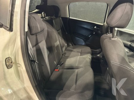 2017 Peugeot 208 - photo 13