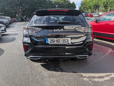 2025 Kia Ceed - photo 3