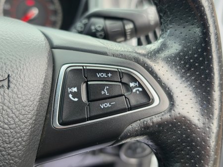 2016 Ford Focus - photo 19