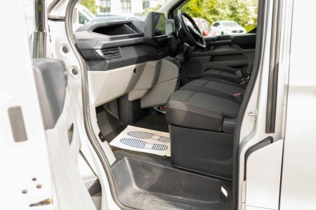 2025 Ford Transit Custom - photo 18