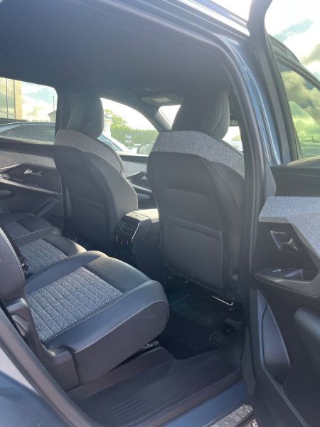 2025 Peugeot 5008 - photo 8