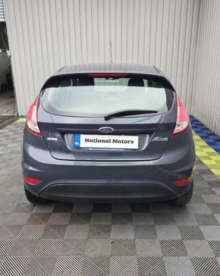 2015 Ford Fiesta - photo 4