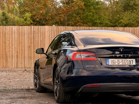 2015 Tesla Model S - photo 19