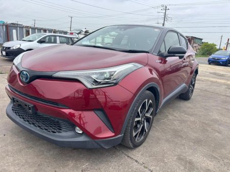 2019 Toyota C-HR G Package Leather seats