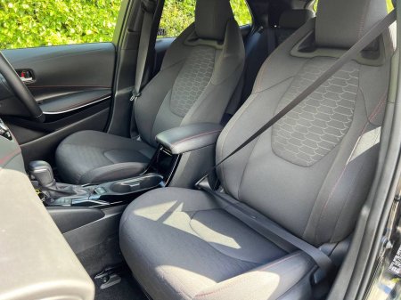 2025 Toyota Corolla - photo 6