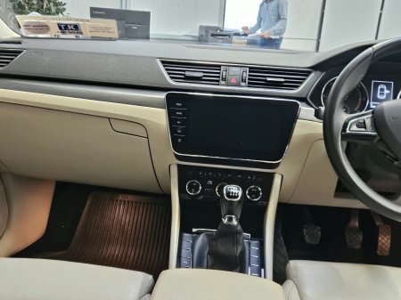 2018 Skoda Superb - photo 9