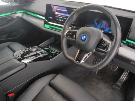 2025 BMW i5 - photo 6