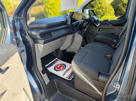 2025 Ford Transit Custom - photo 25