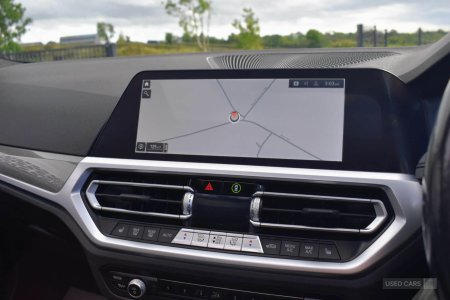 2022 BMW 3-Series - photo 16